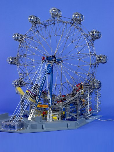 Figure 1: A general view of the London Eye model